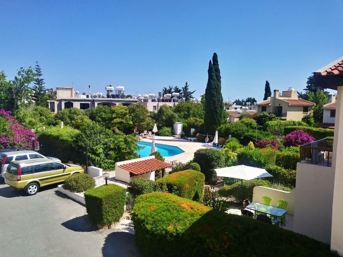 Margarita Gardens - Self Service Apartments Paphos Kültér fotó